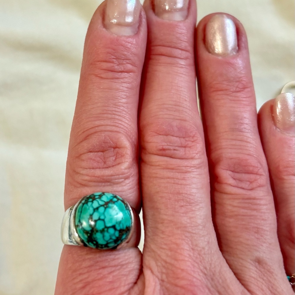 Turquoise and sterling Silver Ring